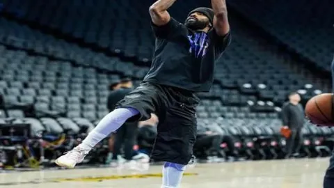 21天激战巅峰！费城勇士洛杉矶远征，胜负悬念重重，一触即发！